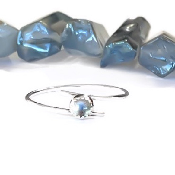 925 Sterling Silver 4mm Labradorite Bypass Ring - Picture 6 of 14